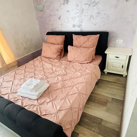 Urban Suites Jászvásár Kültér fotó