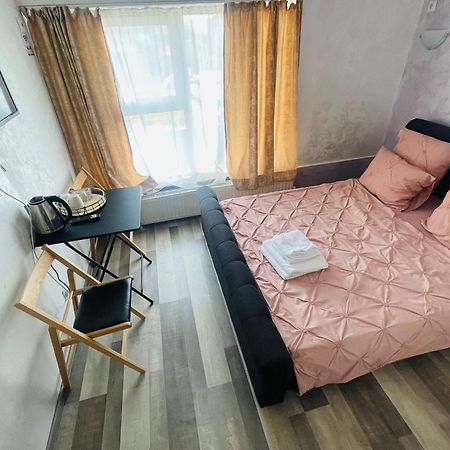 Urban Suites Jászvásár Kültér fotó