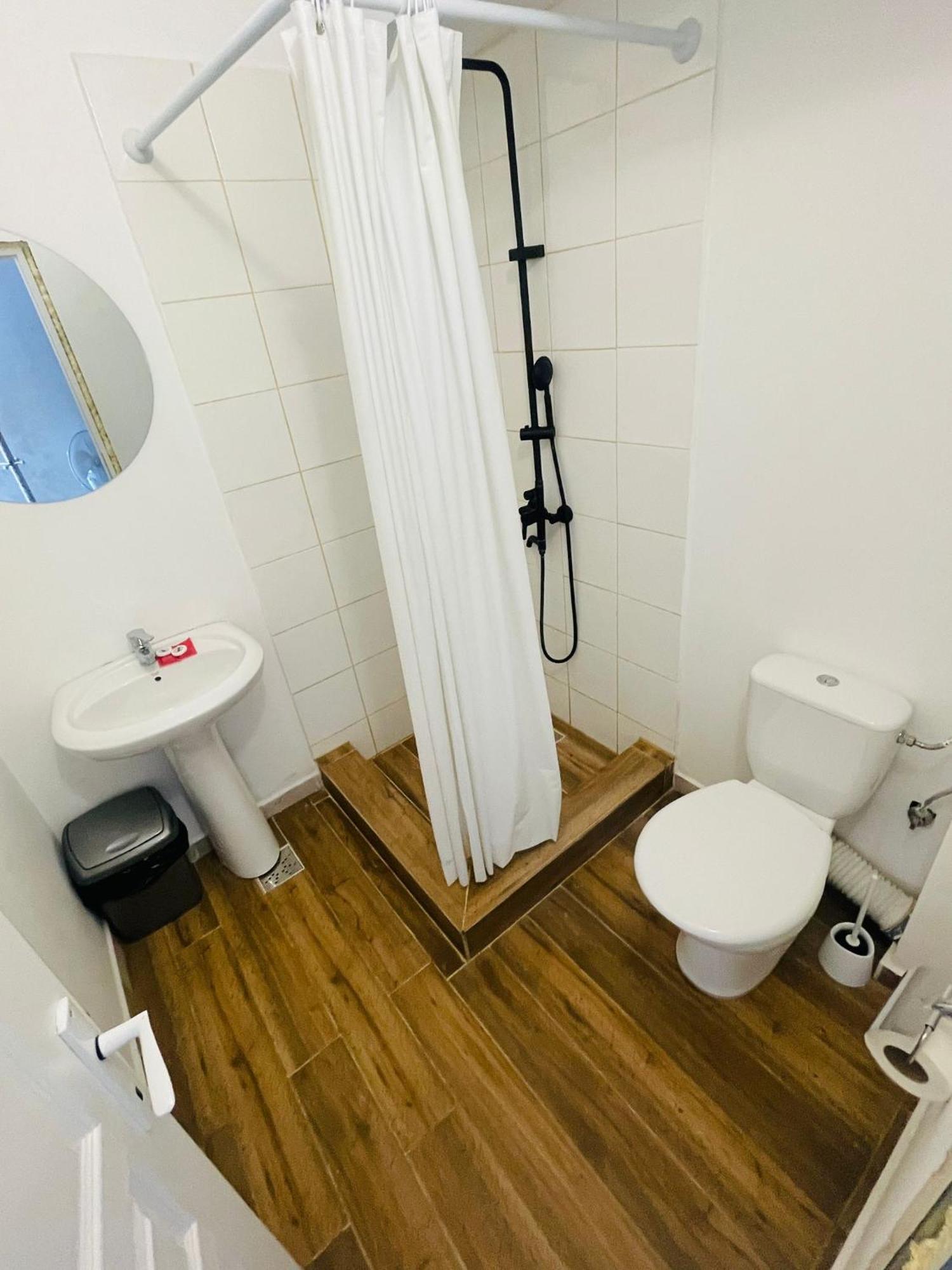 Urban Suites Jászvásár Kültér fotó